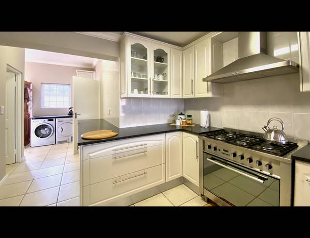3 BEDROOM HOUSE FOR SALE IN PORT OWEN